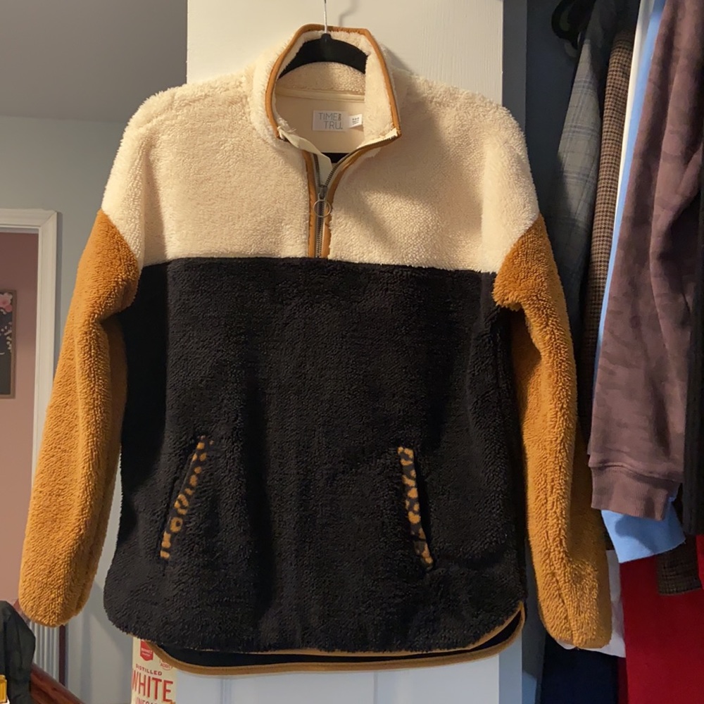 Time and Tru fleece Sherpa pull over sweater